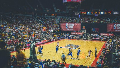 九游官网入口-《TL战队逆转取胜，拿下2025全球英雄联盟锦标赛冠军》，2021英雄联盟全球总决赛t1战队