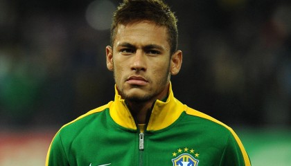 九游APP官网-明星对决：张伟砍下31分，场上如日中天！，明星看张伟丽比赛