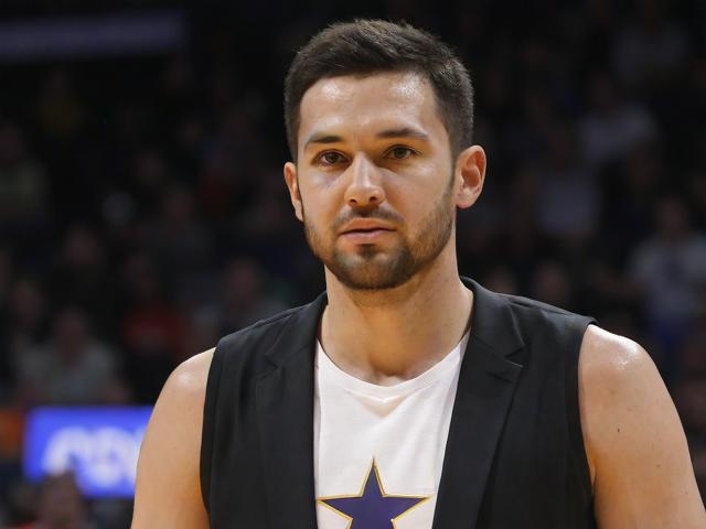 “九游app_ 场外故事：NBA明星的超凡趣味爱好”，nba场边明星
