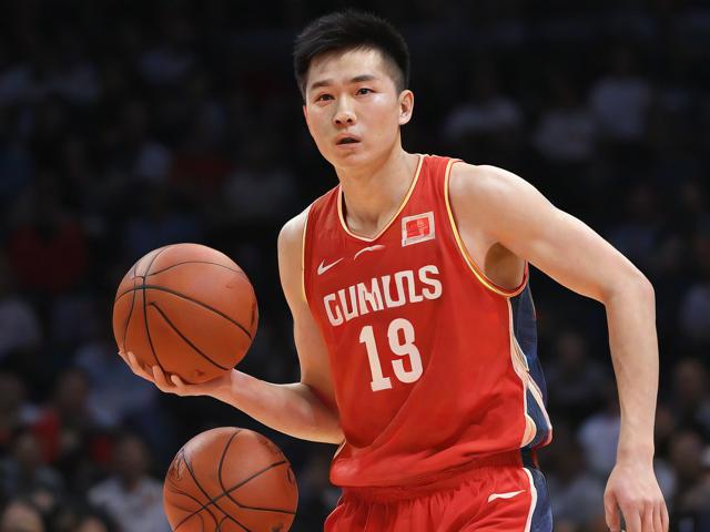 jiuyou.com_ 中国运动员在国际篮球赛中屡创佳绩，彰显国家实力，中国篮球运动员在nba