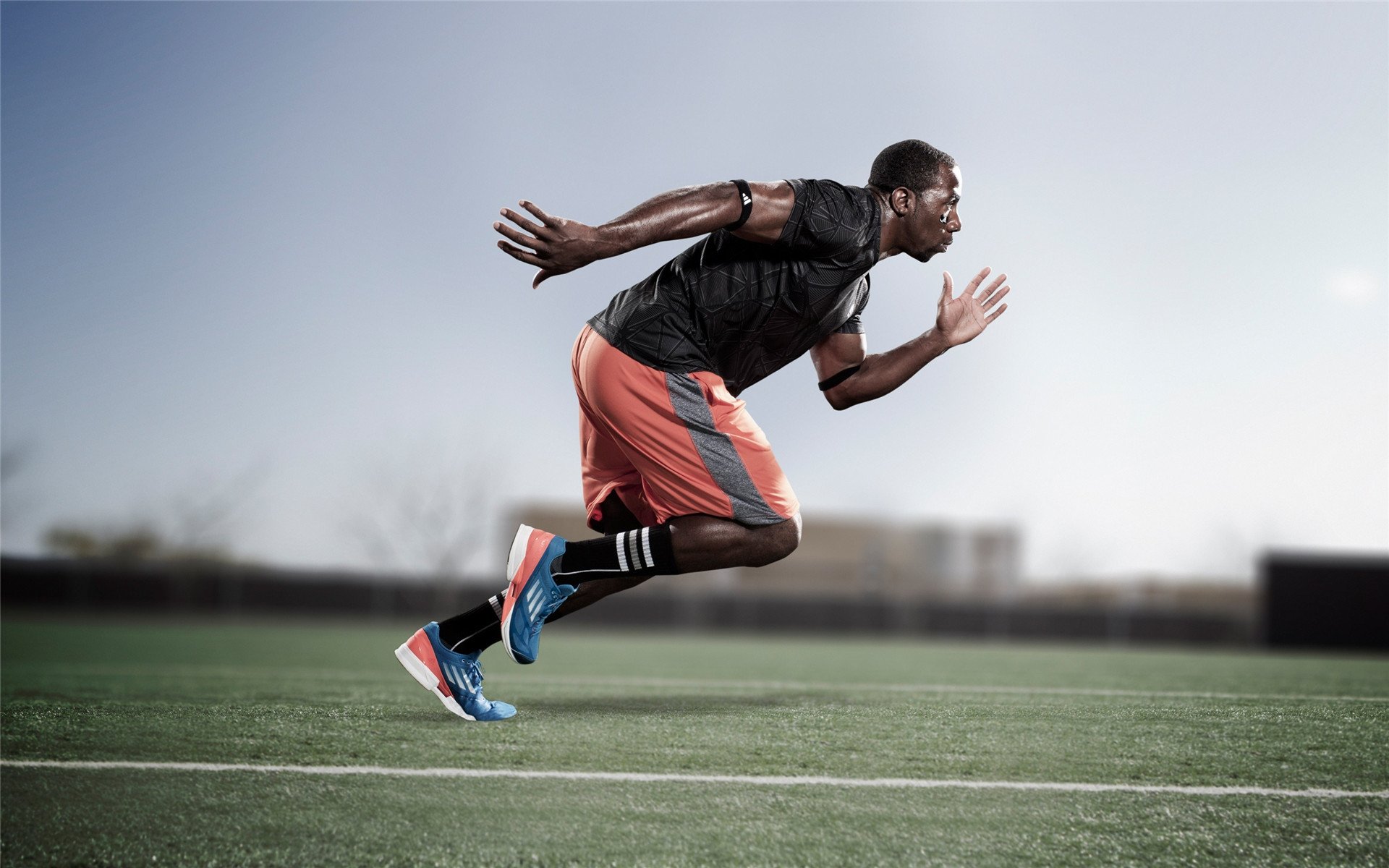 拓荒者核心利拉德拒绝重建，寻求离队交易，利拉德与开拓者合同